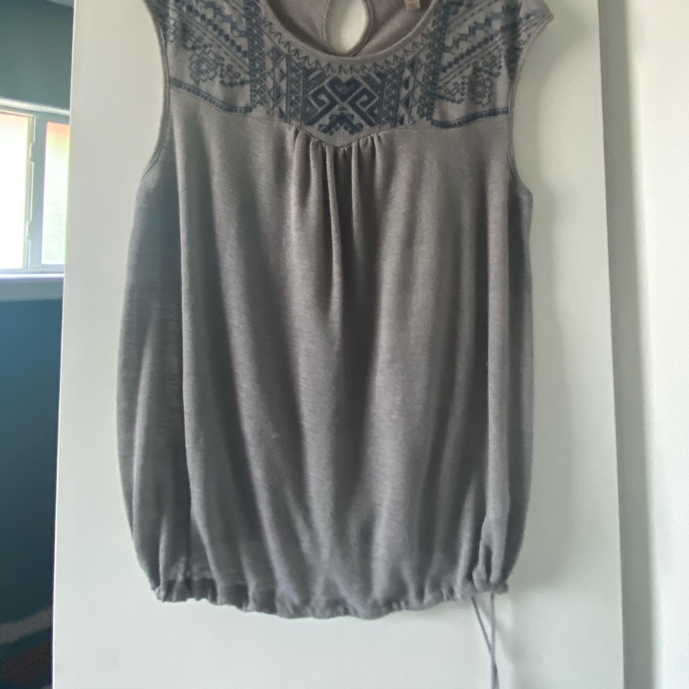 Gray and blue Knox Rose too